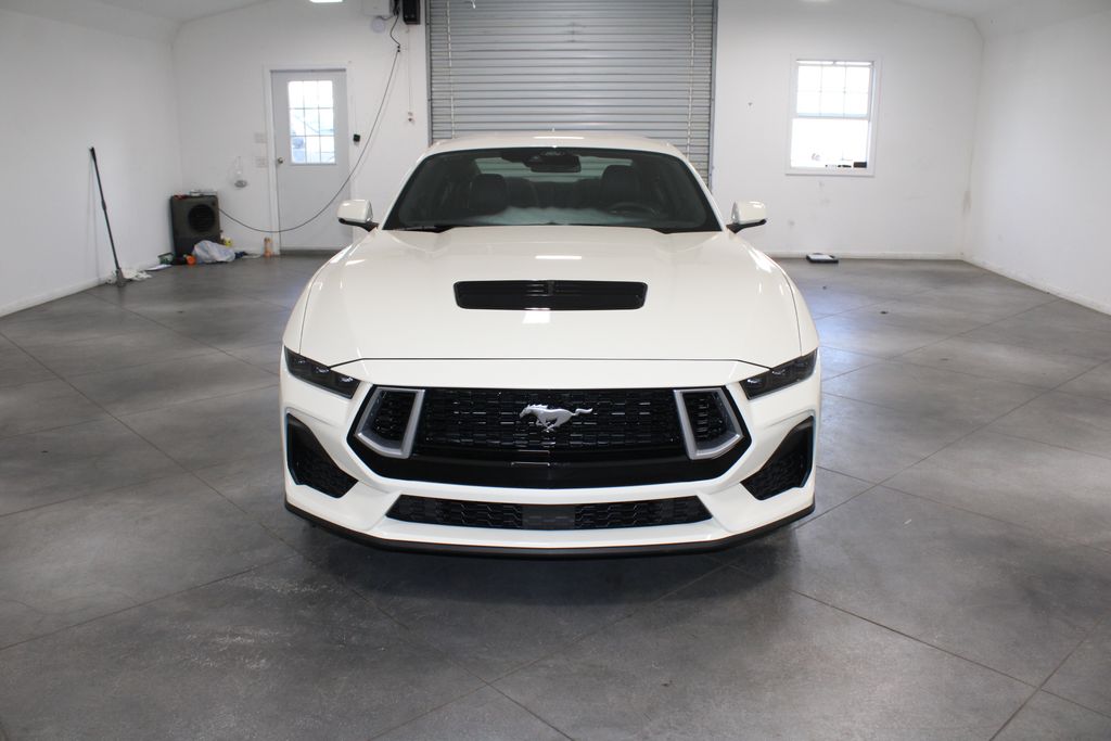 2025 Ford Mustang GT Premium photo 2
