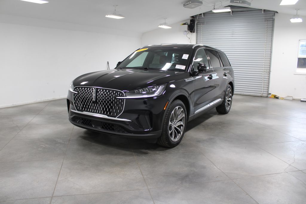 2025 Lincoln Aviator Reserve photo 3