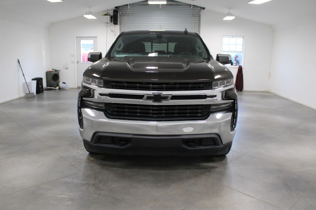 2019 Chevrolet Silverado 1500 LT photo 2