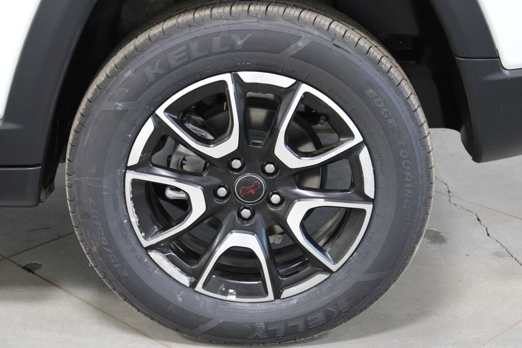 2025 Jeep Compass Trailhawk - Photo 16