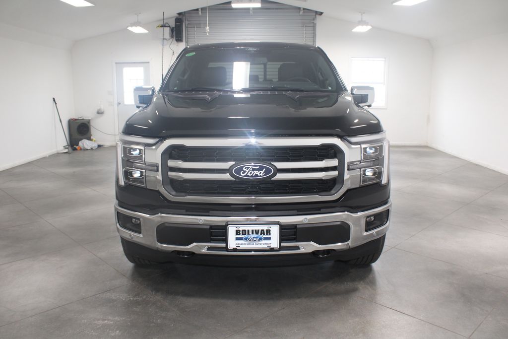 2025 Ford F-150 Lariat photo 2