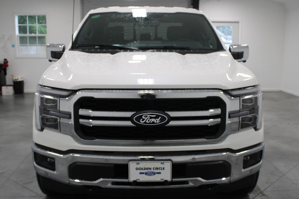 2025 Ford F-150 Lariat photo 2