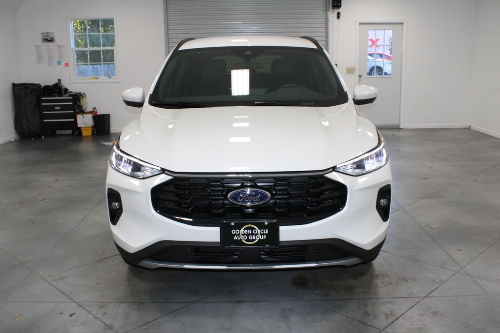 New 2026 Ford Escape Hybrid ST-Line Select SUV