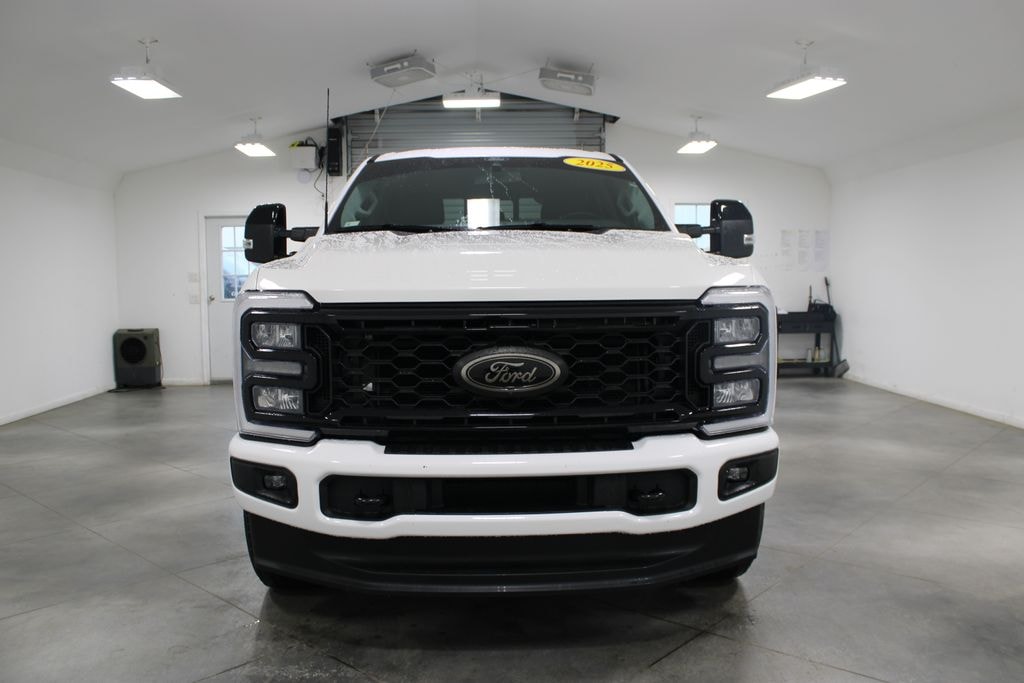 Used 2025 Ford F-250SD Lariat Truck