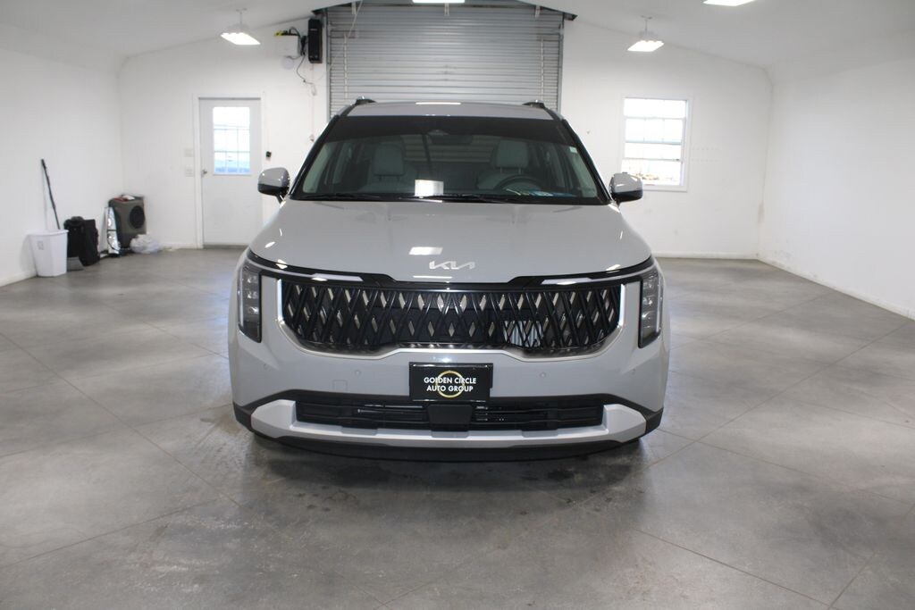 Used 2025 Kia Carnival Hybrid EX Minivan/Van