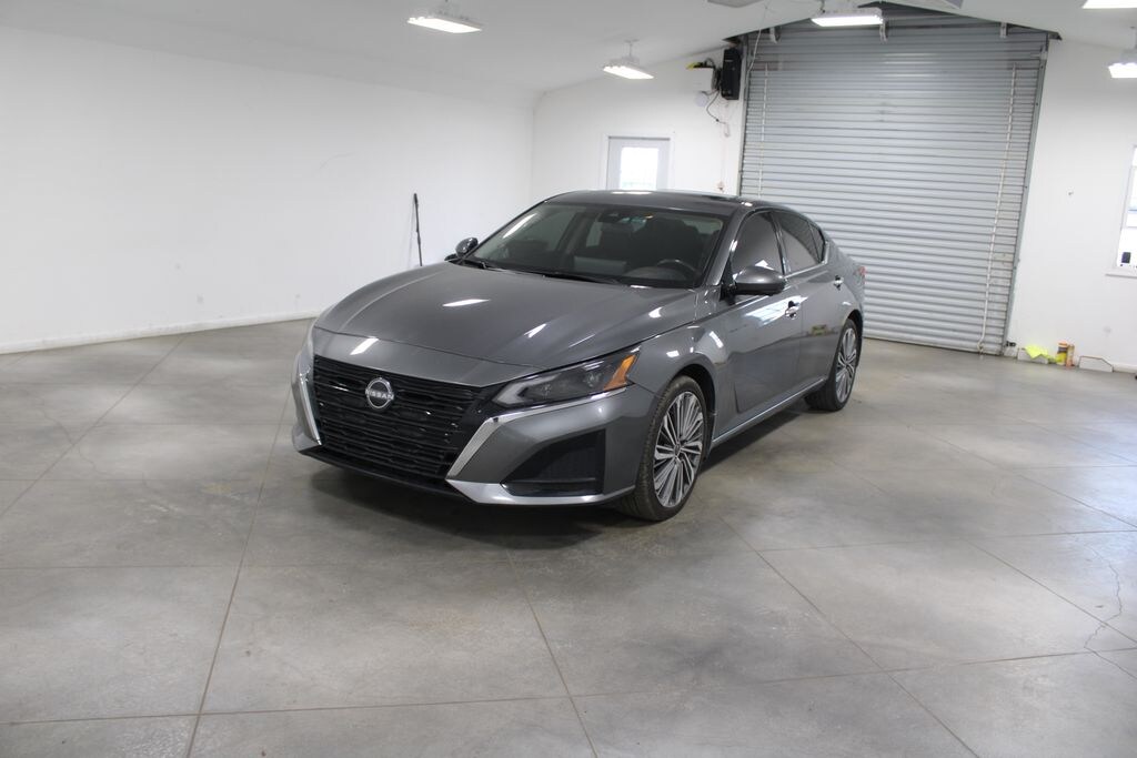 Used 2024 Nissan Altima 2.5 SL Sedan