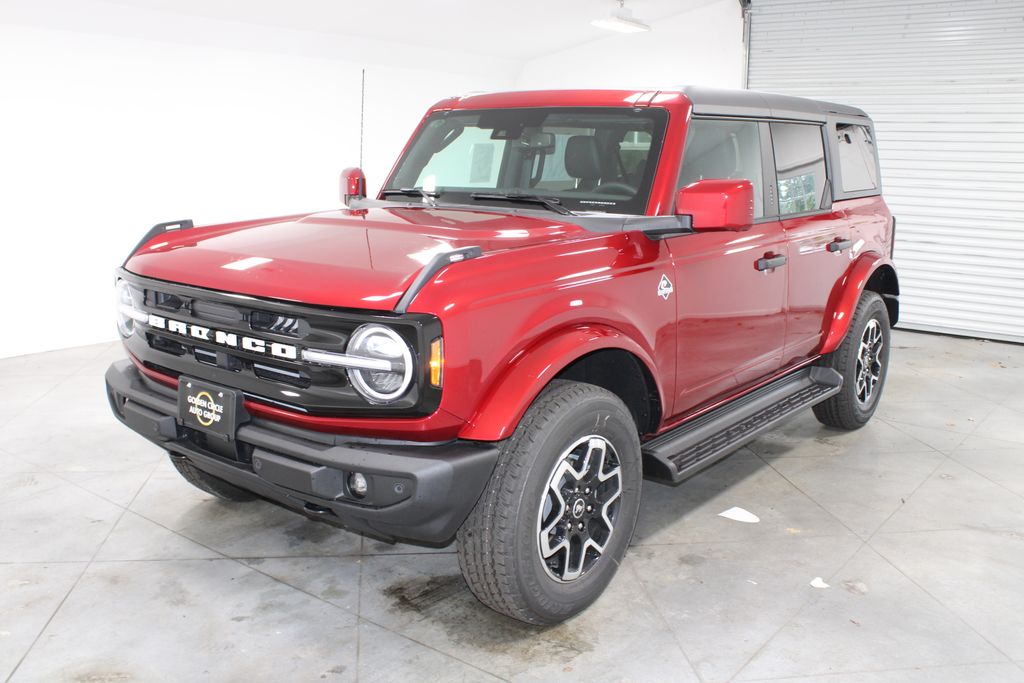 2026 Ford Bronco Outer Banks