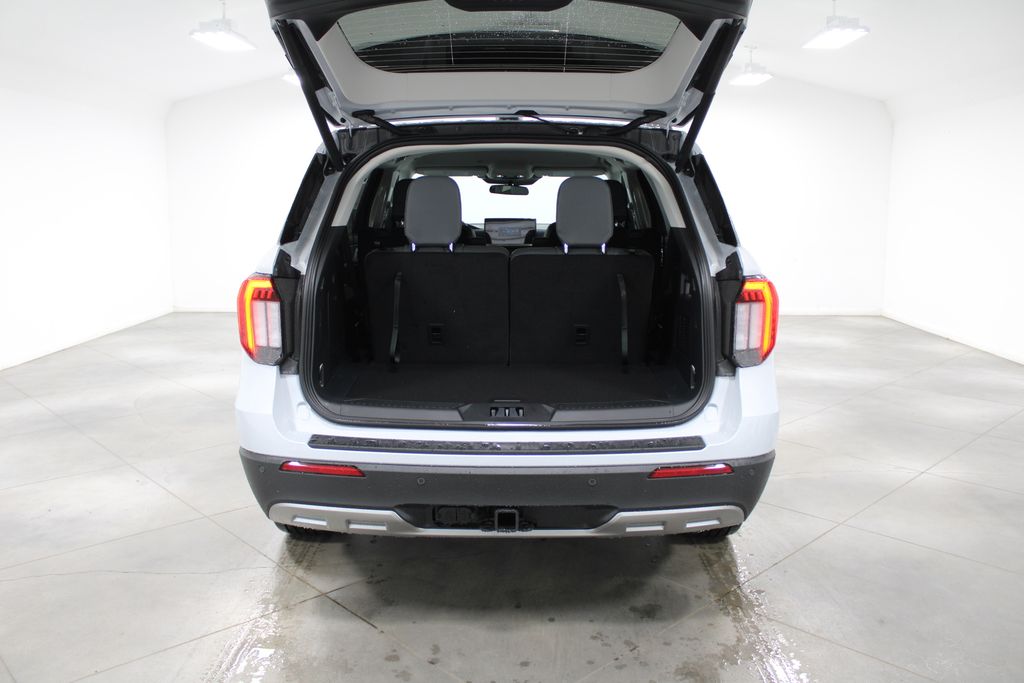 2026 Ford Explorer Active - Photo 15