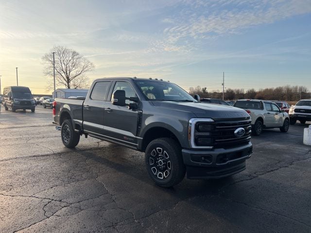 2026 Ford F-250 Super Duty Platinum's photo