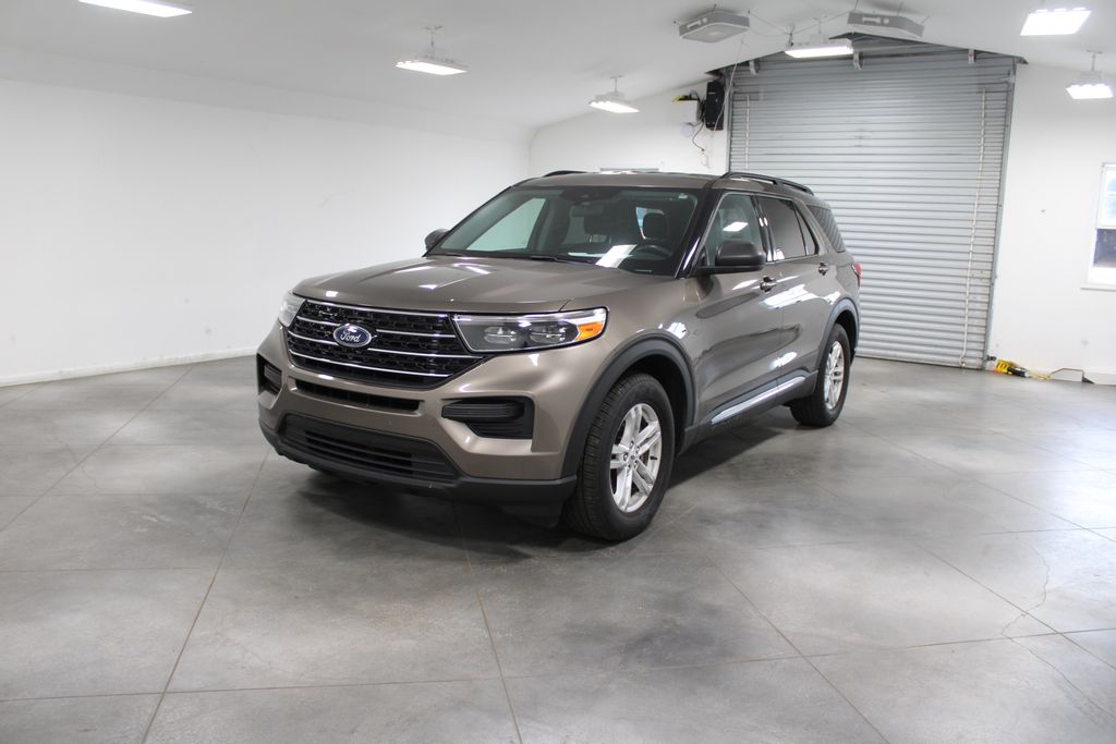 2021 Ford Explorer XLT photo 2