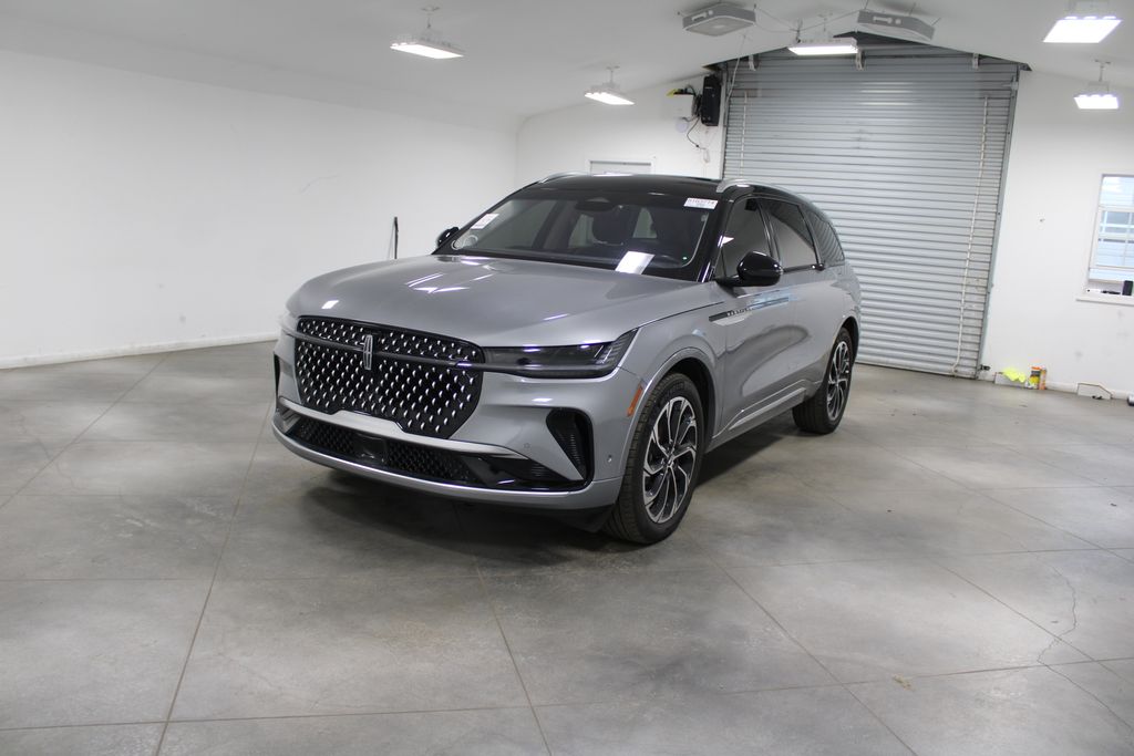 2024 Lincoln Nautilus Reserve photo 3