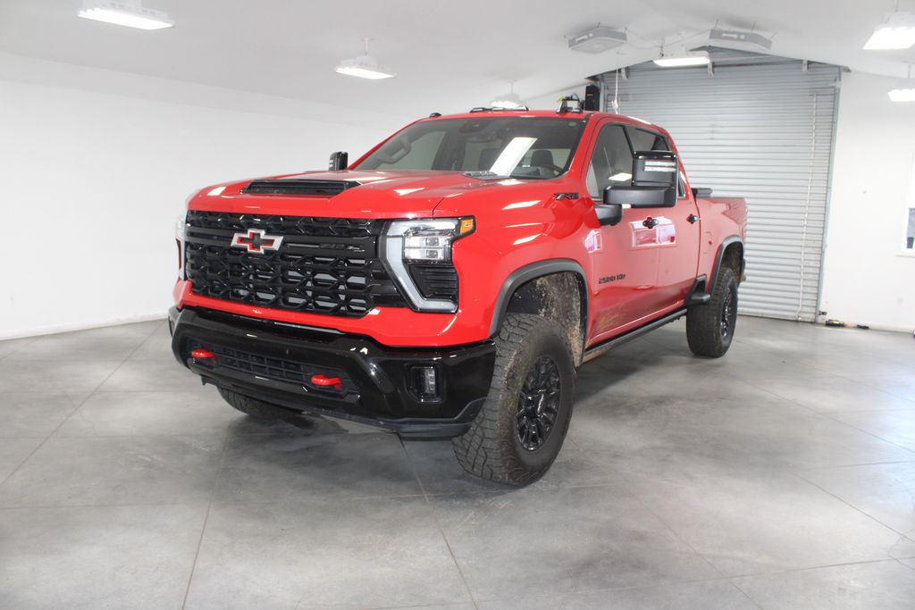 2024 Chevrolet Silverado 2500HD ZR2 photo 3