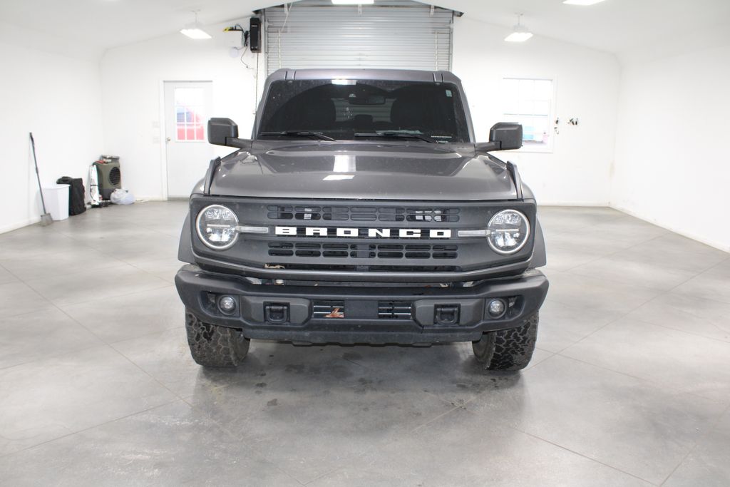2024 Ford Bronco Black Diamond photo 2