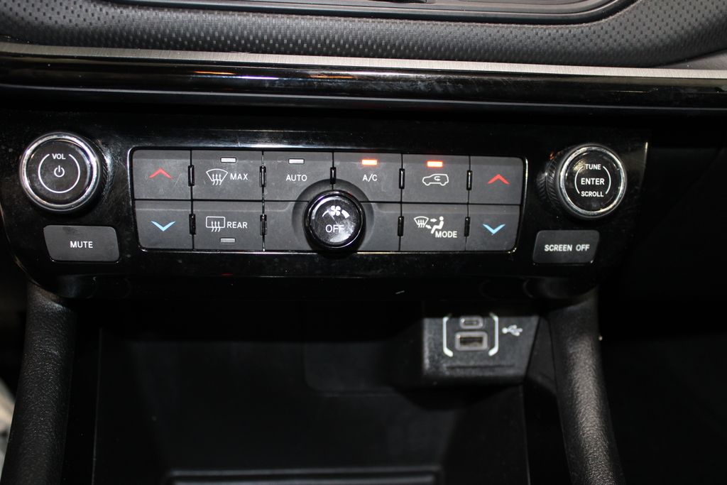 2025 Jeep Compass Trailhawk - Photo 39