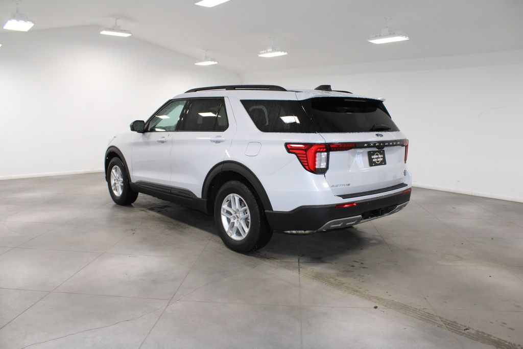 2026 Ford Explorer Active - Photo 6