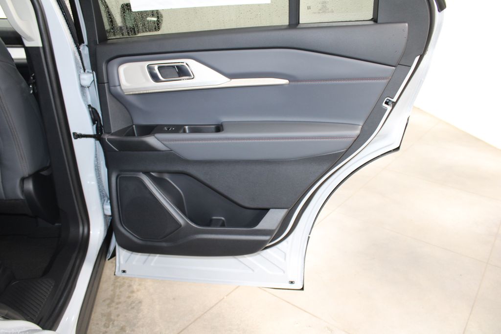 2026 Ford Explorer Active - Photo 36