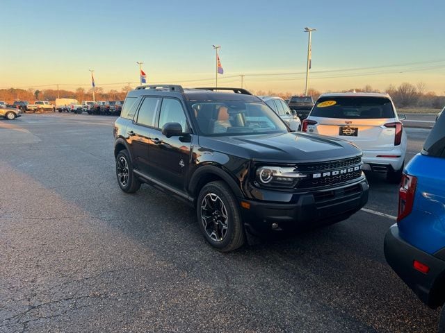 2025 Ford Bronco Sport Outer Banks's photo
