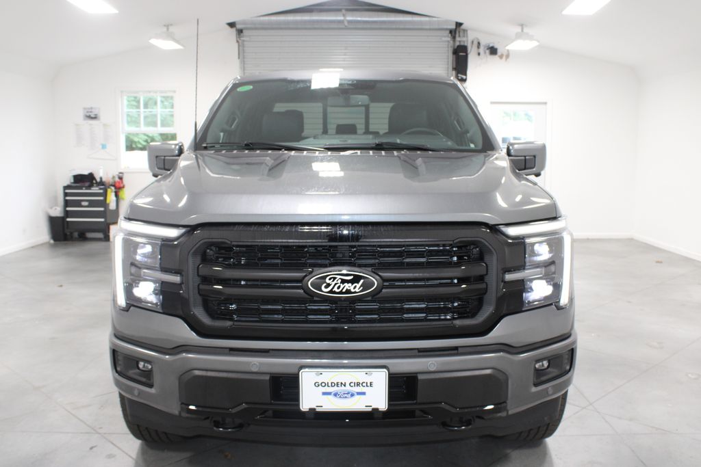 2025 Ford F-150 Lariat photo 2