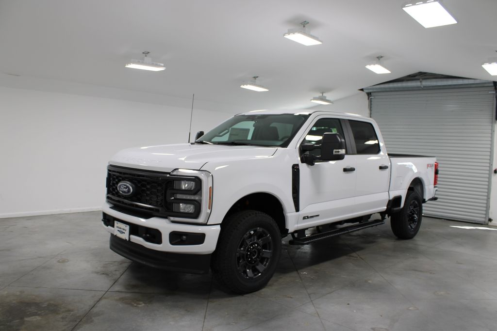 2025 Ford F-250 XL photo 3