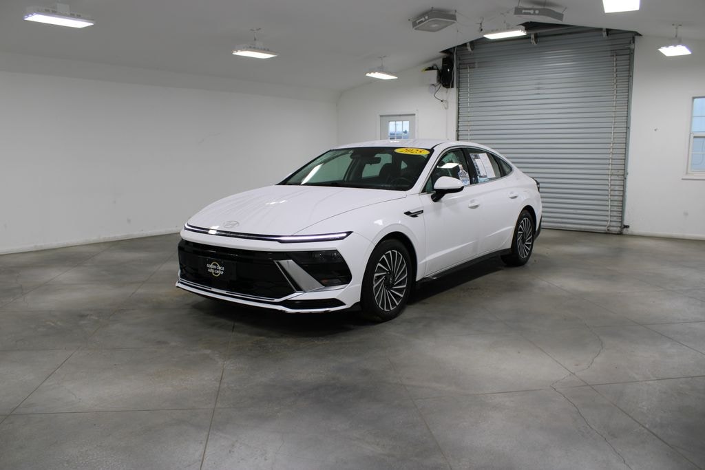 Used 2025 Hyundai Sonata Hybrid SEL Sedan