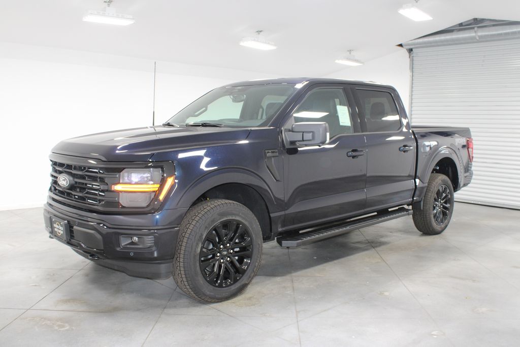 2025 Ford F-150 XLT photo 2