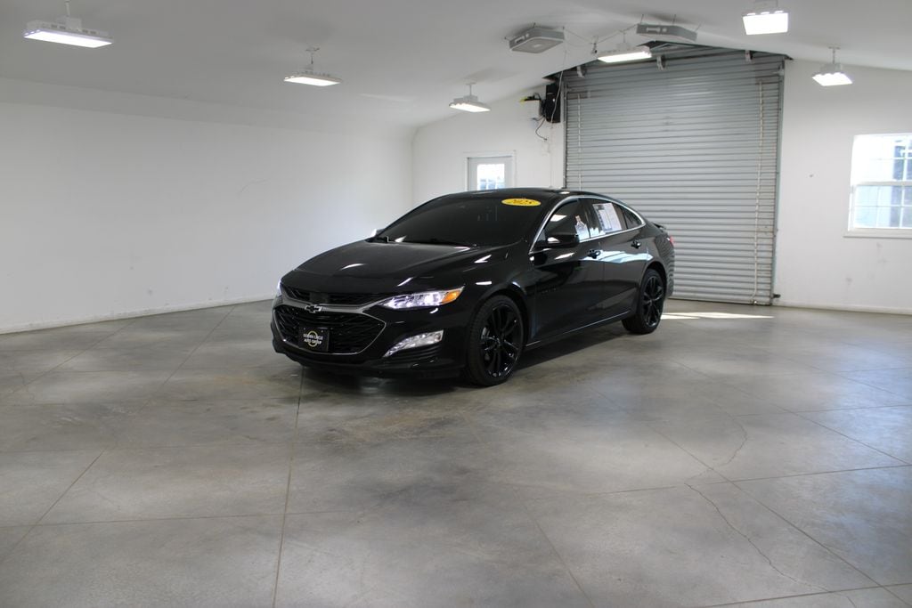Used 2025 Chevrolet Malibu LT Sedan