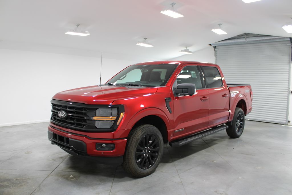 2025 Ford F-150 XLT photo 3