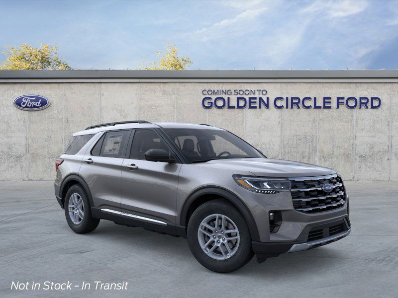 2025 Ford Explorer photo 2