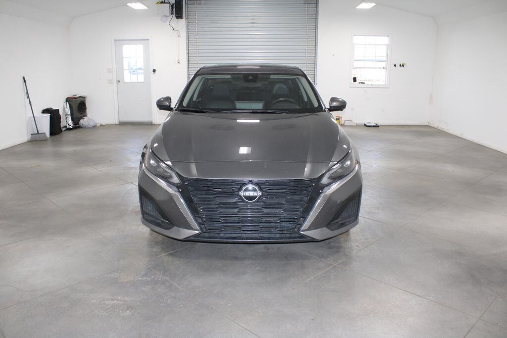 Used 2024 Nissan Altima 2.5 SL Sedan