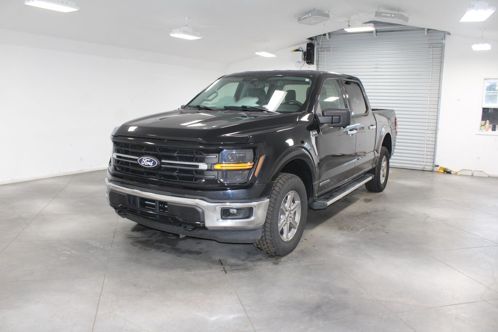 2024 Ford F-150 XLT photo 2
