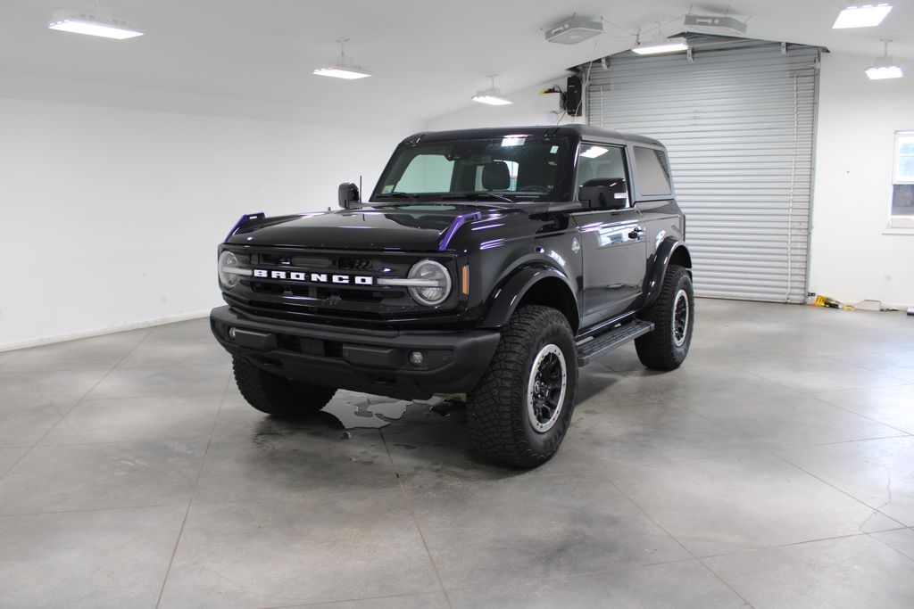 2022 Ford Bronco Outer Banks photo 3