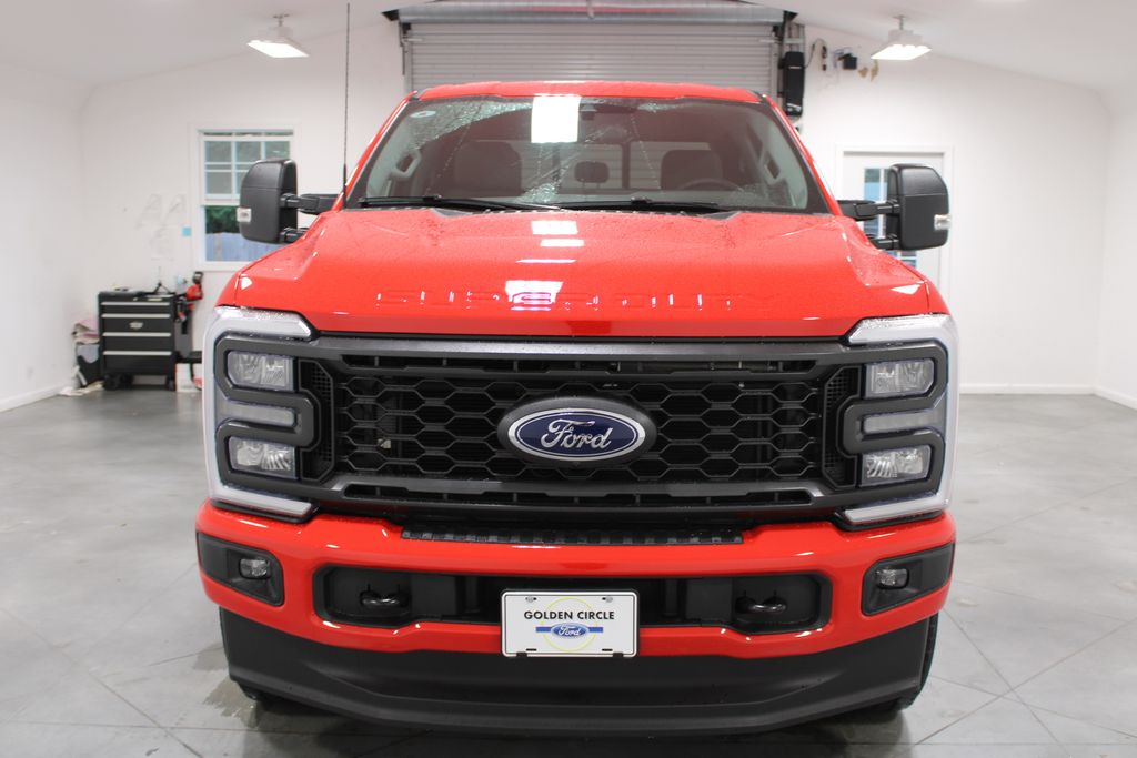 2025 Ford F-250 photo 2