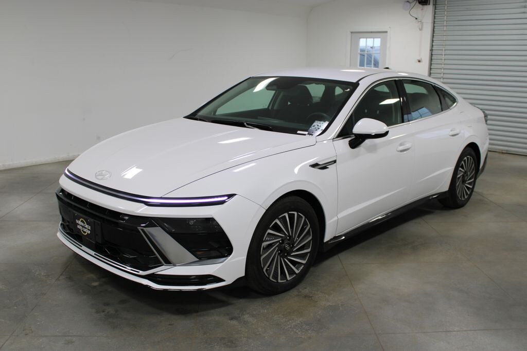Used 2025 Hyundai Sonata Hybrid SEL Sedan