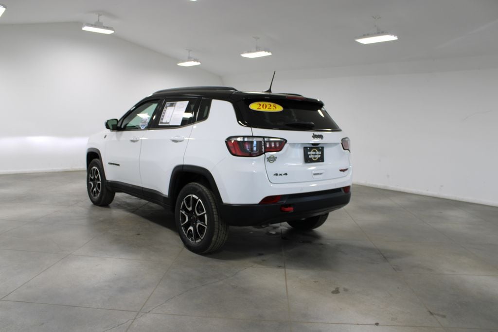 2025 Jeep Compass Trailhawk - Photo 7