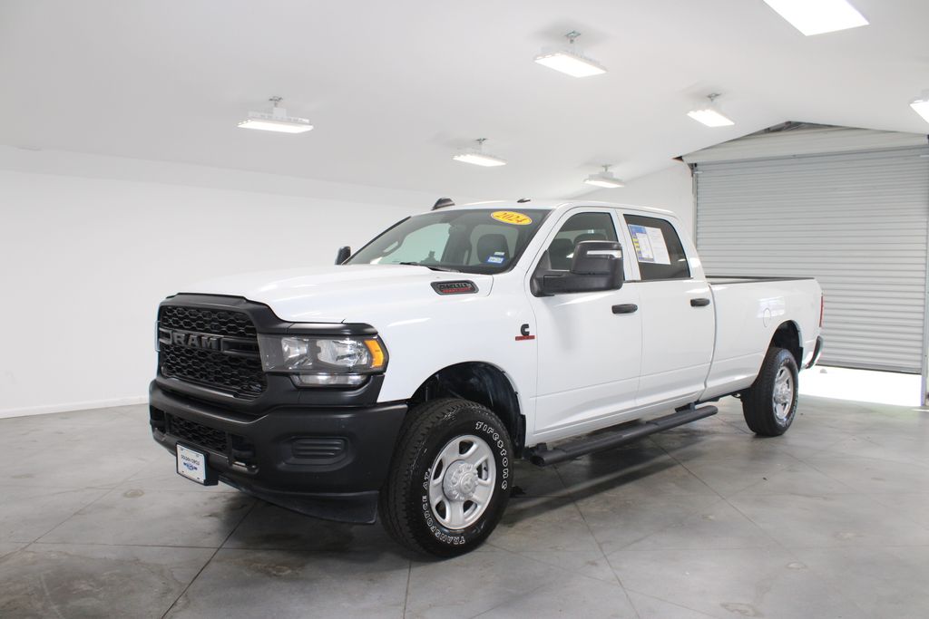 2024 Ram 2500 Tradesman photo 3
