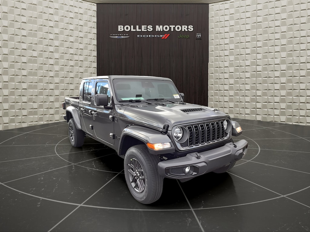 New 2026 Jeep Gladiator Sport S Pickup