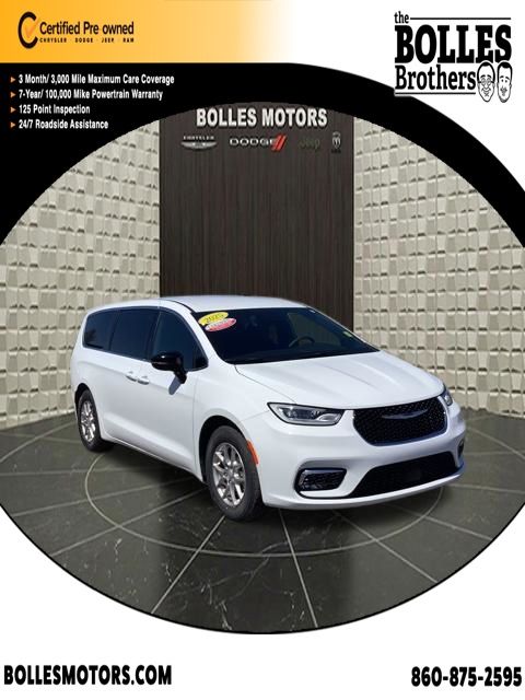 2025 Chrysler Pacifica Select's photo