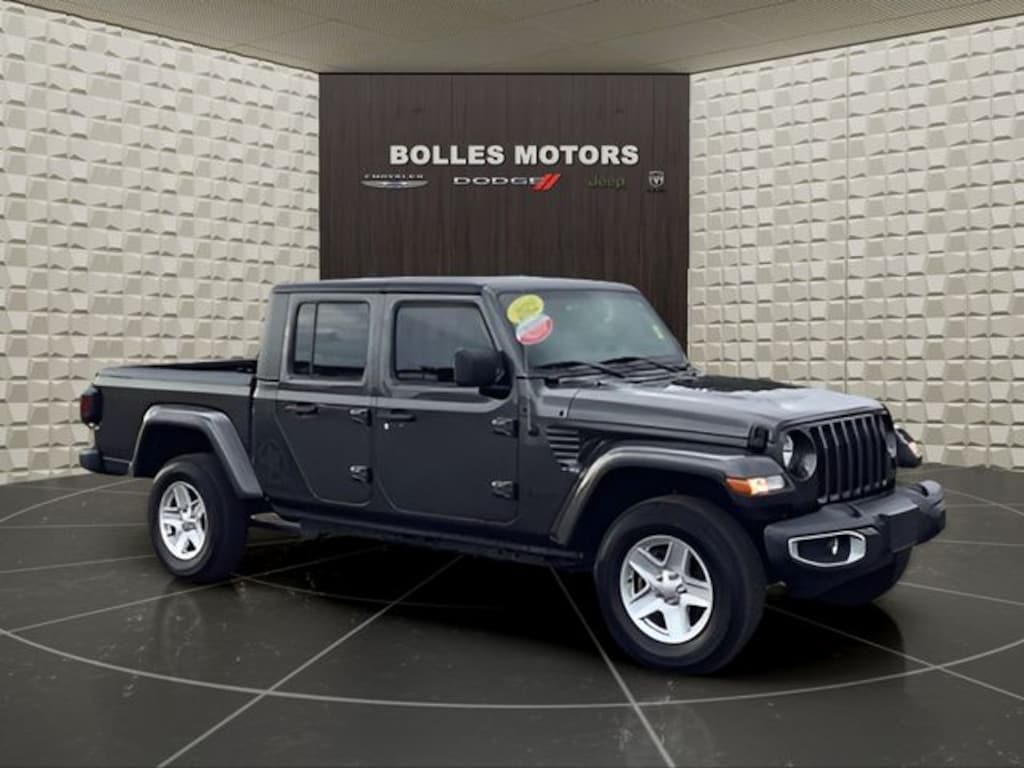 Certified 2022 Jeep Gladiator Sport Truck