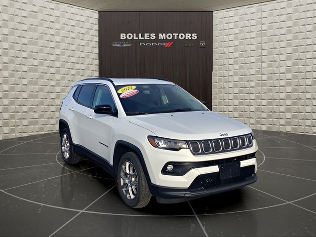 2022 Jeep Compass Latitude Lux