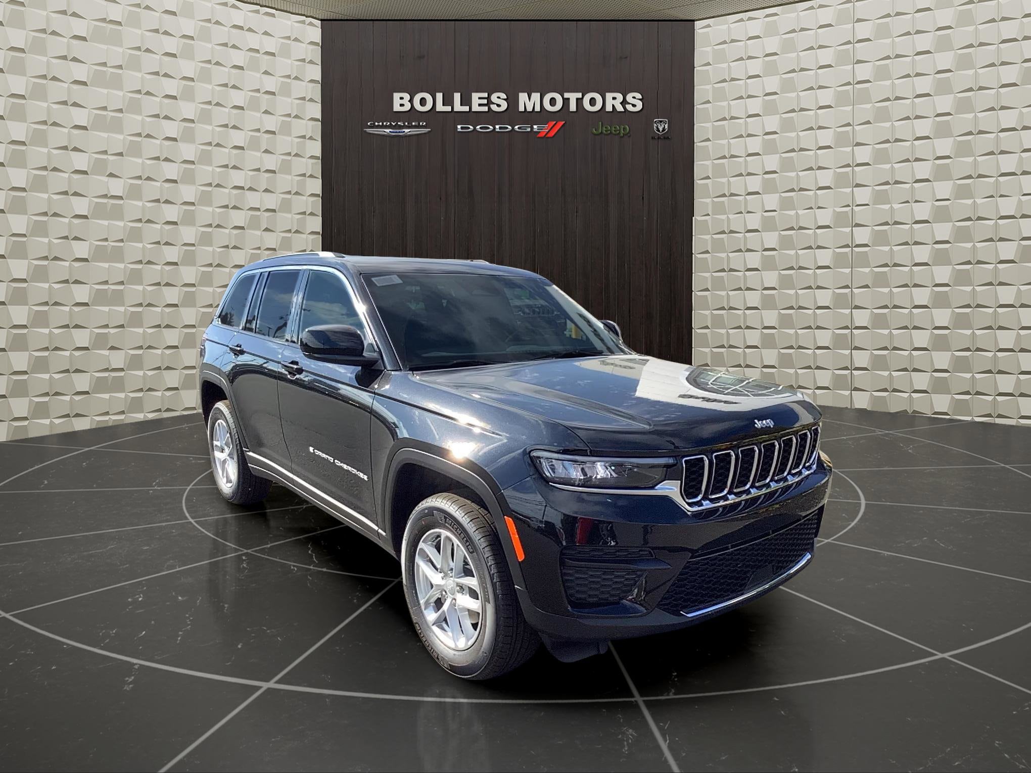 2025 Jeep Grand Cherokee Laredo's photo