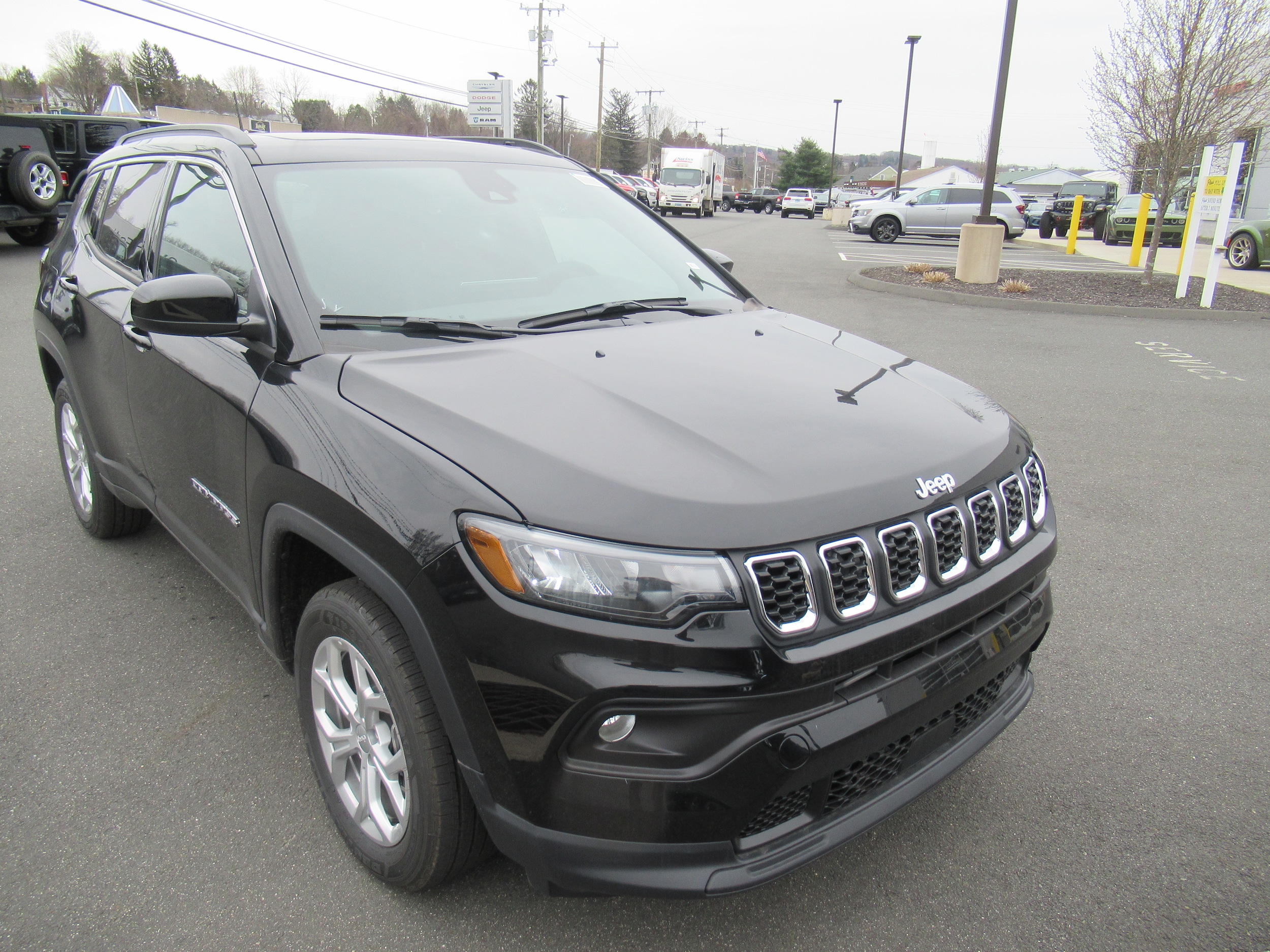 2024 Jeep Compass Latitude 2