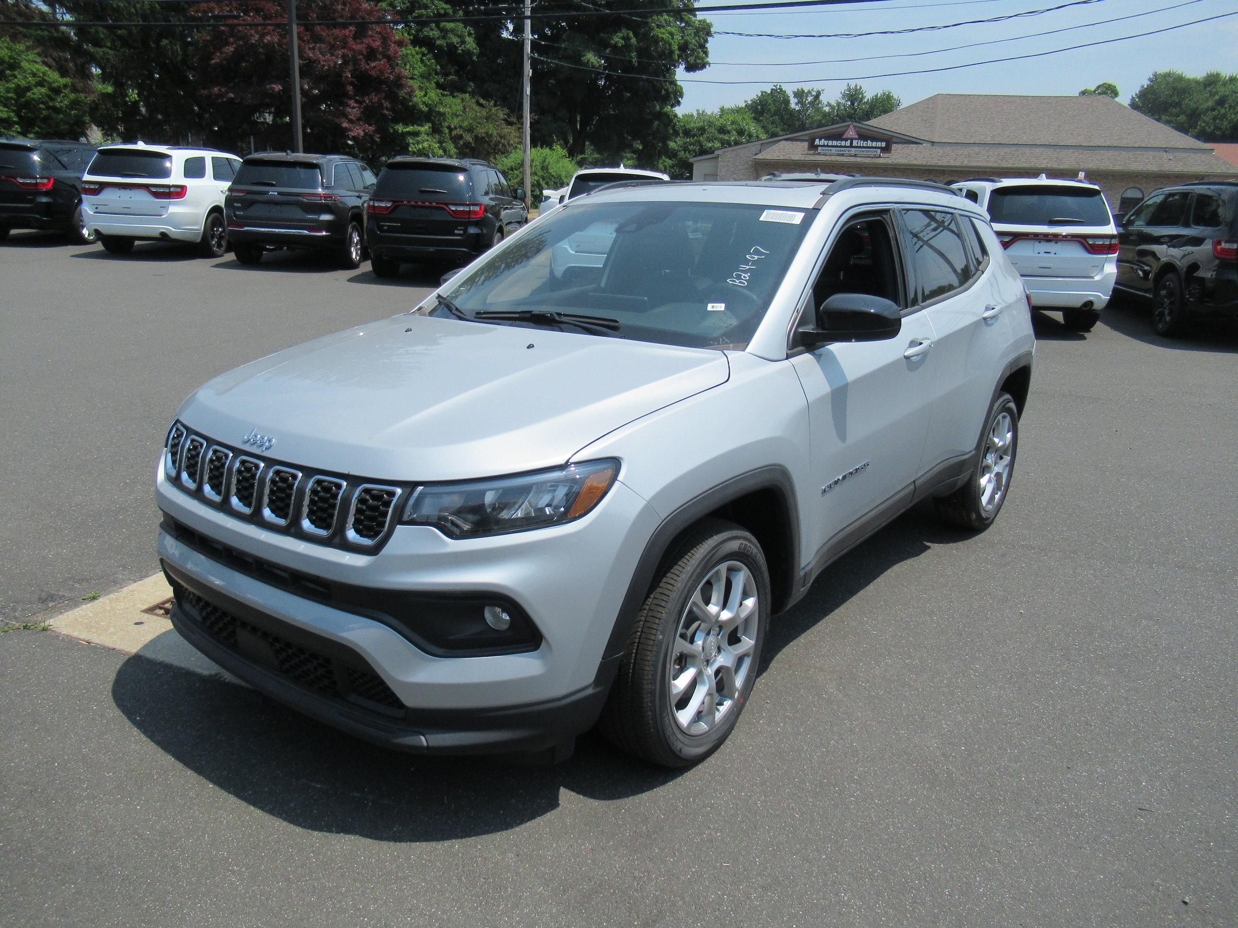 2024 Jeep Compass Latitude Lux 3