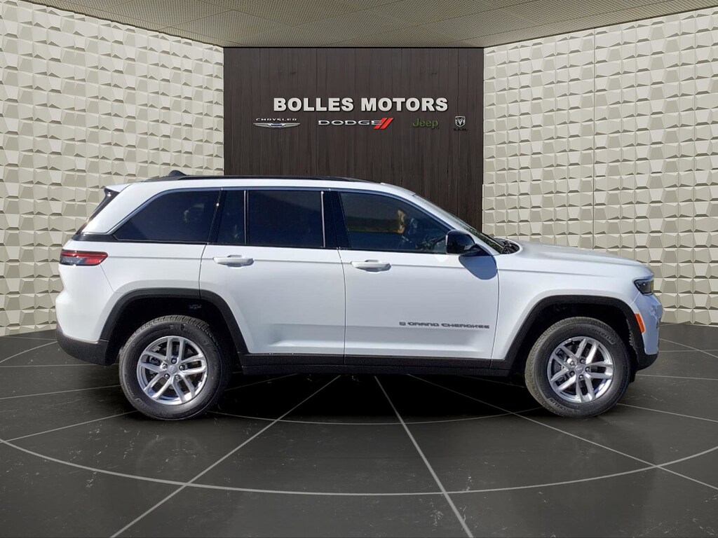 New 2025 Jeep Grand Cherokee Laredo X Sport Utility