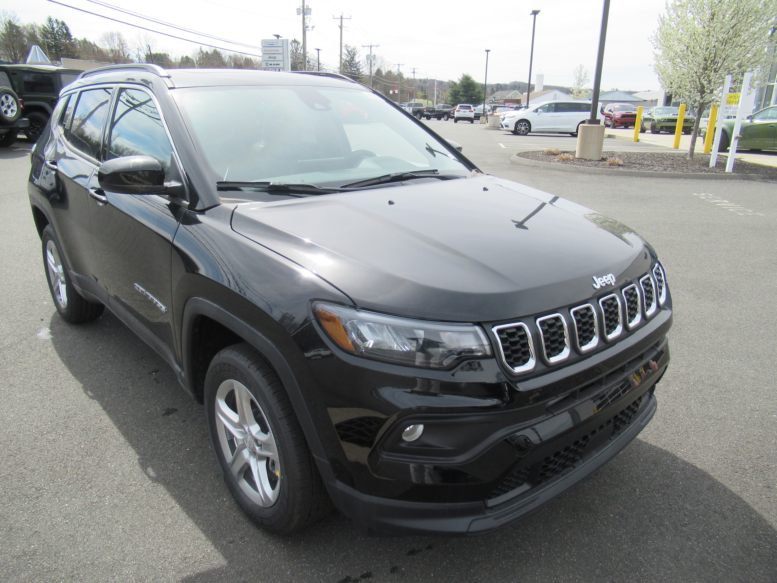 2024 Jeep Compass Latitude 2