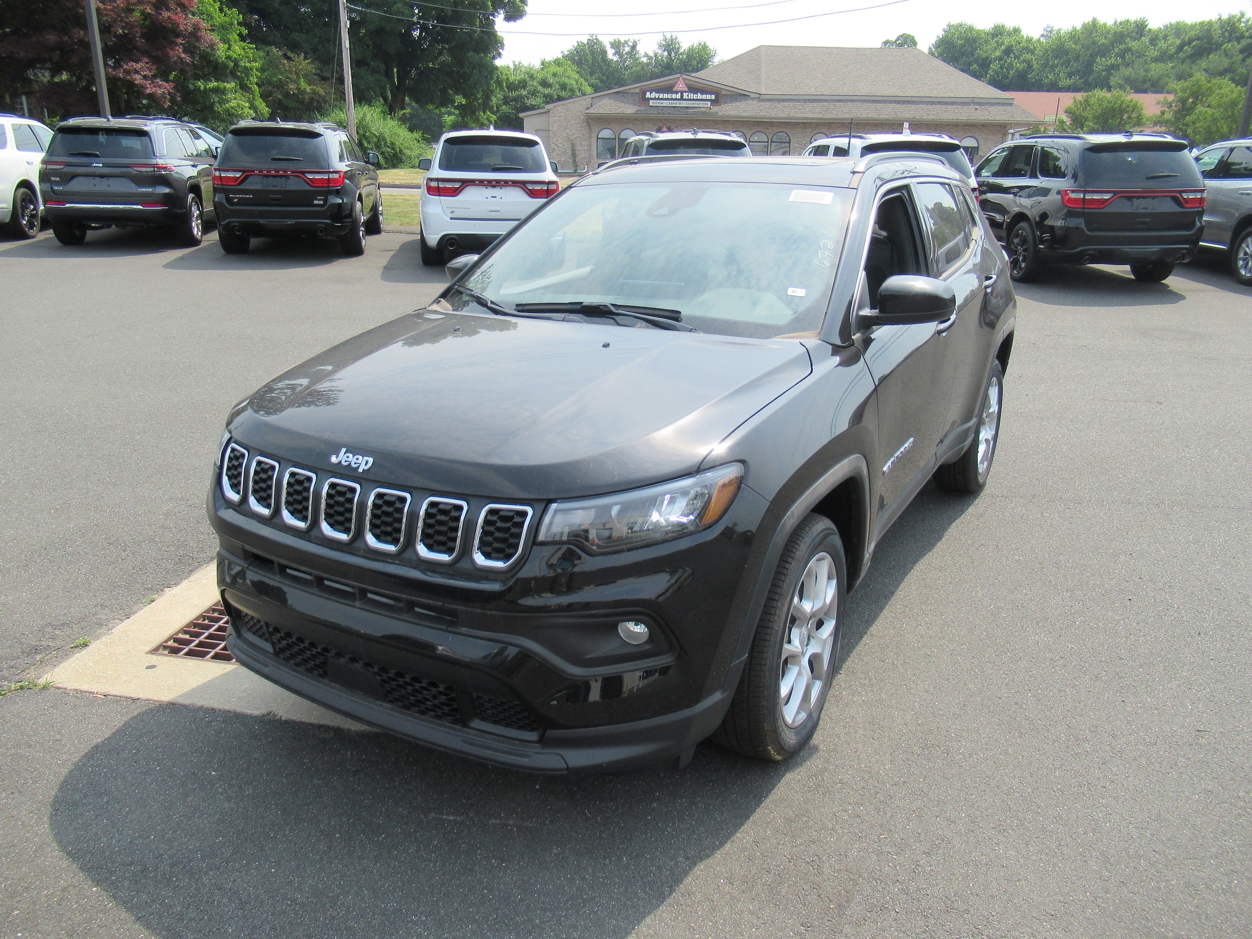 2024 Jeep Compass Latitude Lux 3