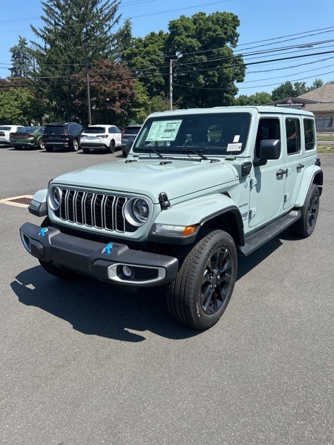 2024 Jeep Wrangler Sahara 4xe 3