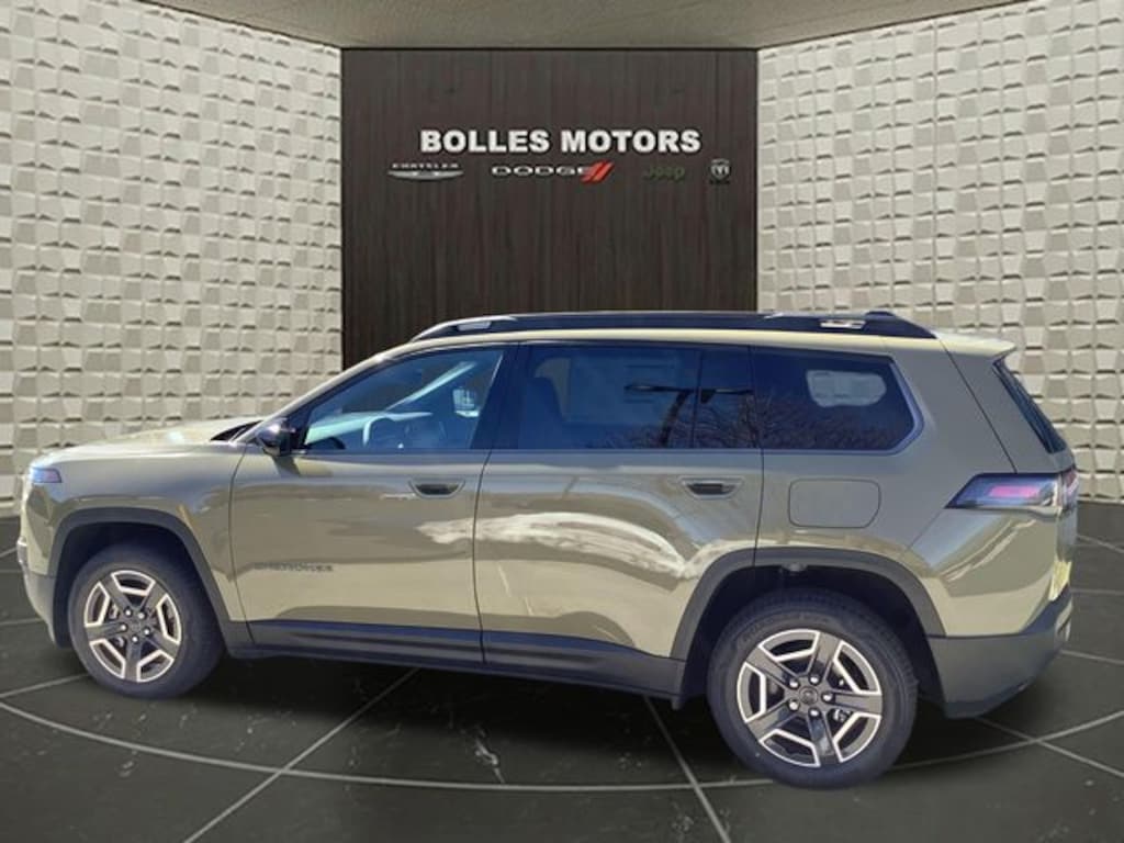New 2026 Jeep Cherokee Laredo Sport Utility