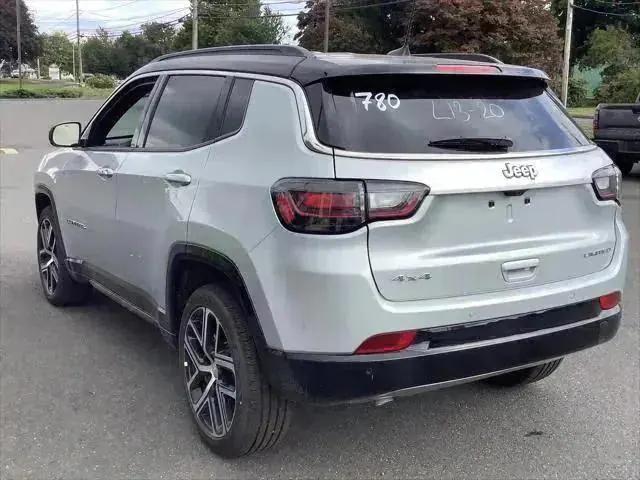 2024 Jeep Compass Limited 3