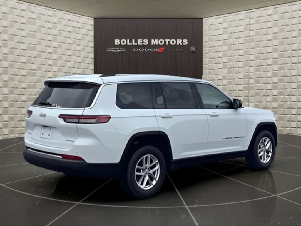 Certified 2022 Jeep Grand Cherokee L Laredo SUV