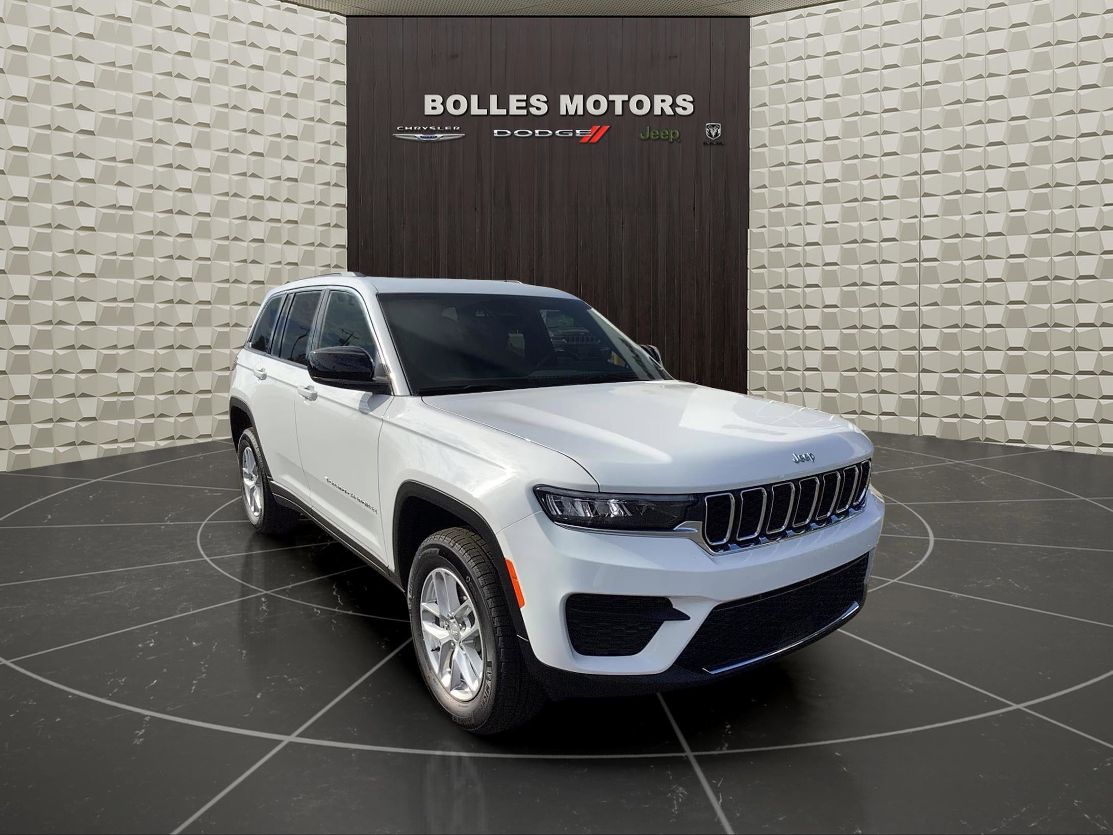 2025 Jeep Grand Cherokee Laredo's photo